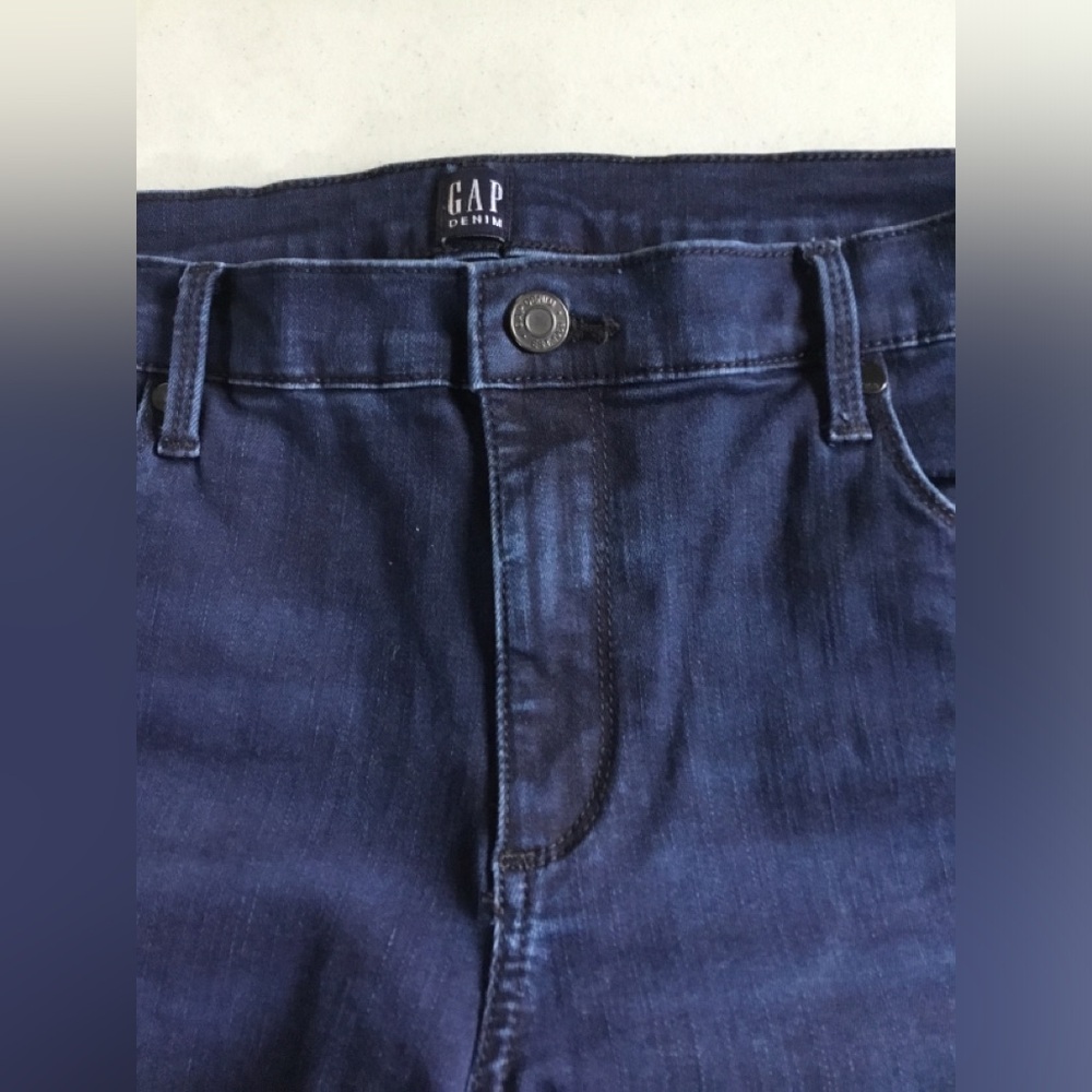 GAP - Picture 5 of 16
